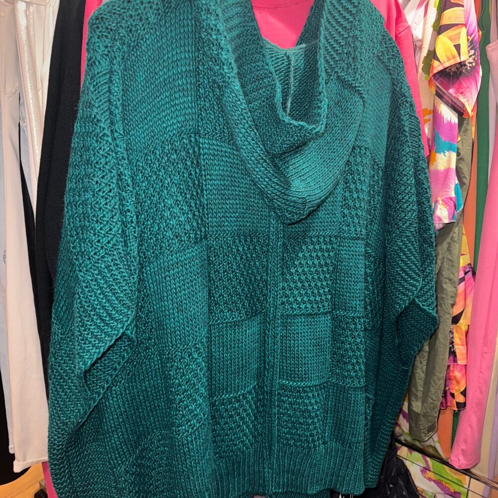 PONCHO PERLA $35 - Picture 2 of 5
